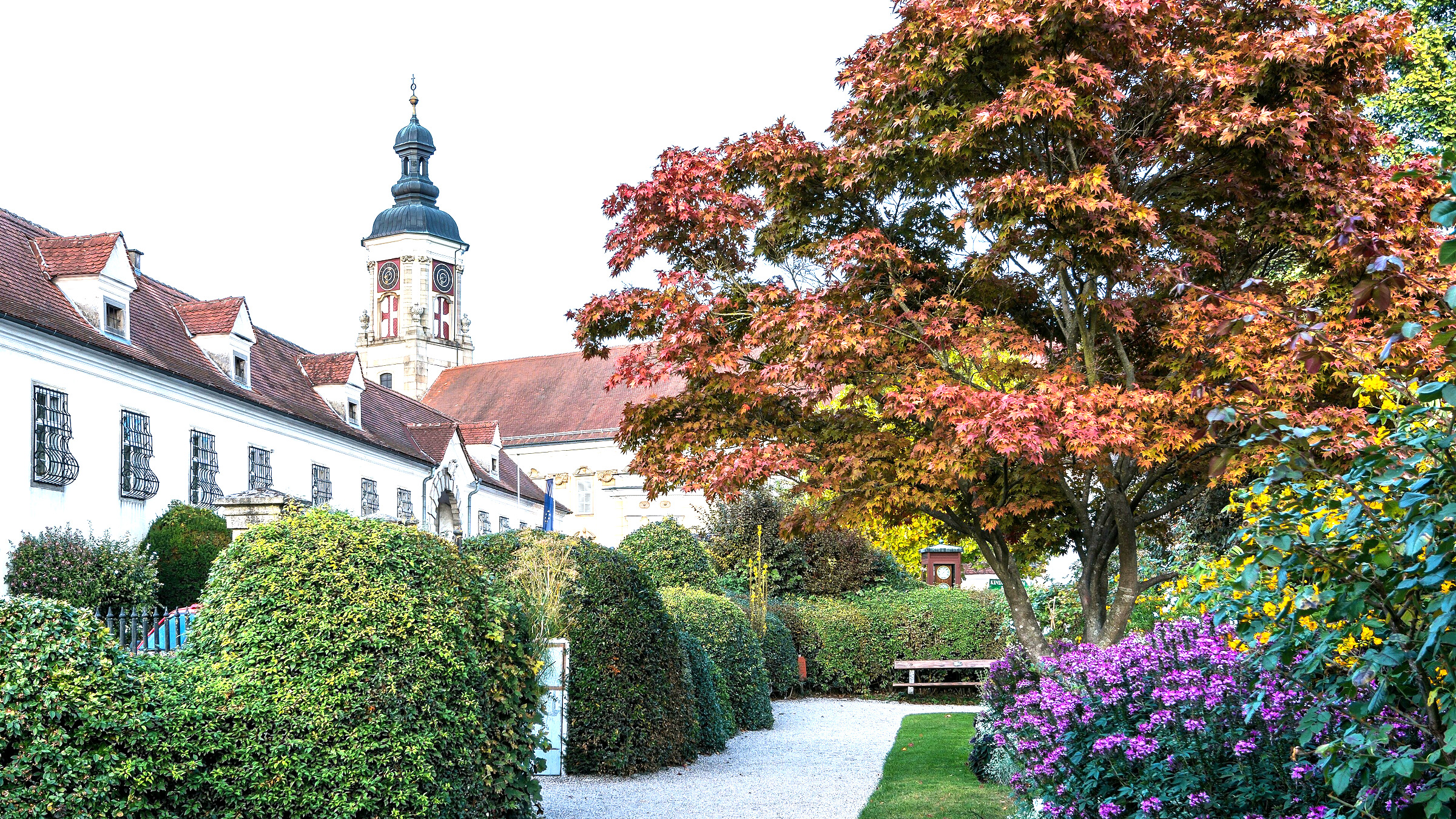 Markt St. Florian mit Stift und umliegender Kulturlandschaft